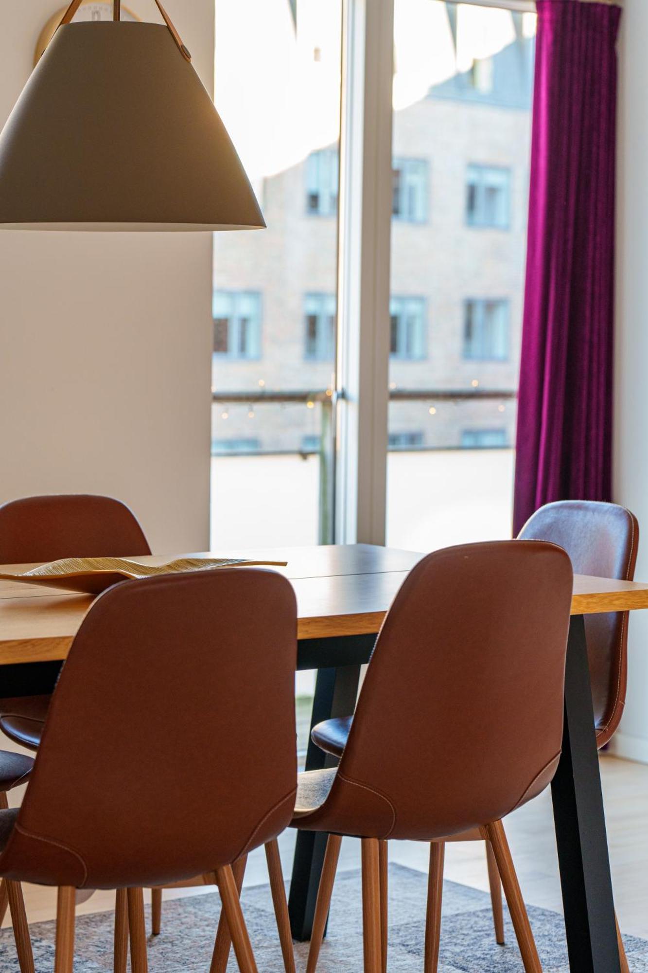 Spacious & Comfortable Near Tivoli & Metro Copenhague